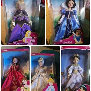 Disney Princess Doll Collection - Purple, Blue, Red, White